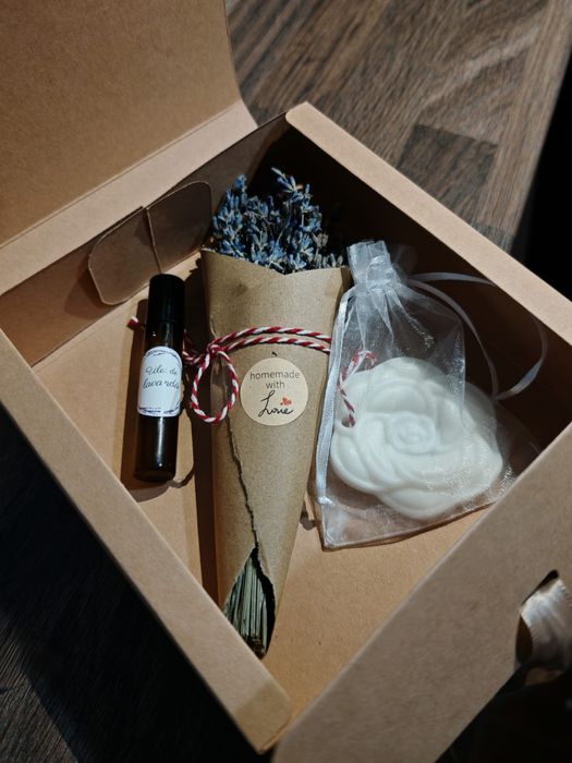 Seturi cadou martisor sau 8 martie