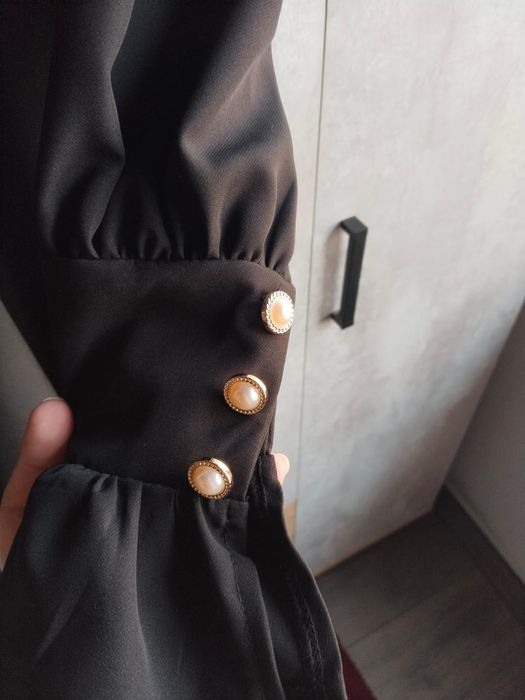 Продам элегантное черное платье