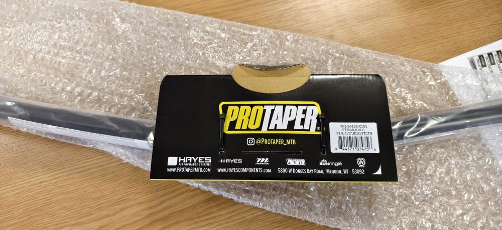 Карбоново кормило ProTaper Carbon 31.8x810mm Rise 13mm Black/Stealth