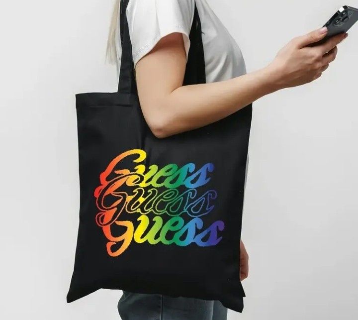 Geanta din panza Guess ,potrivita pentru cumpărături, saculet inclus