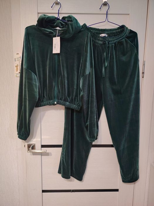 Продам женский зимний пуховик