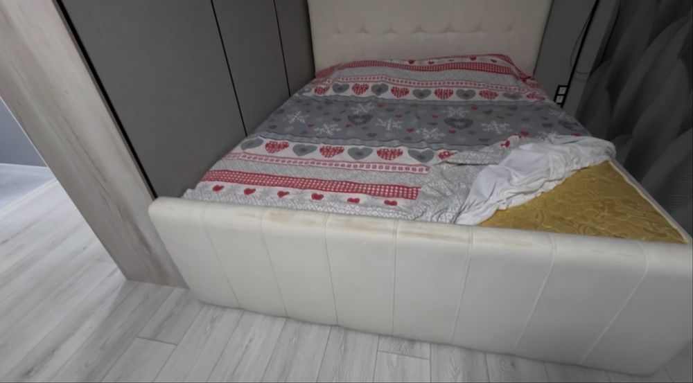 Продается кровать двухспальная
