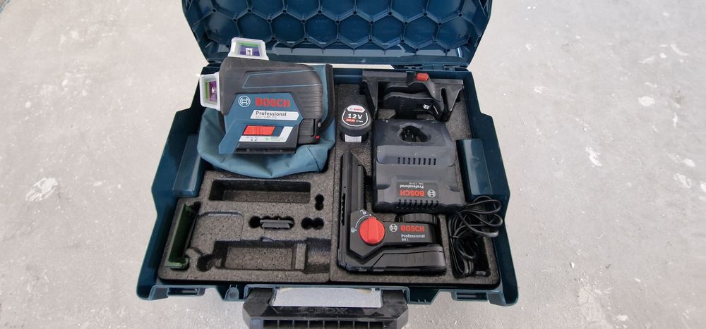 Nivela laser Bosch GLL 3-80 CG