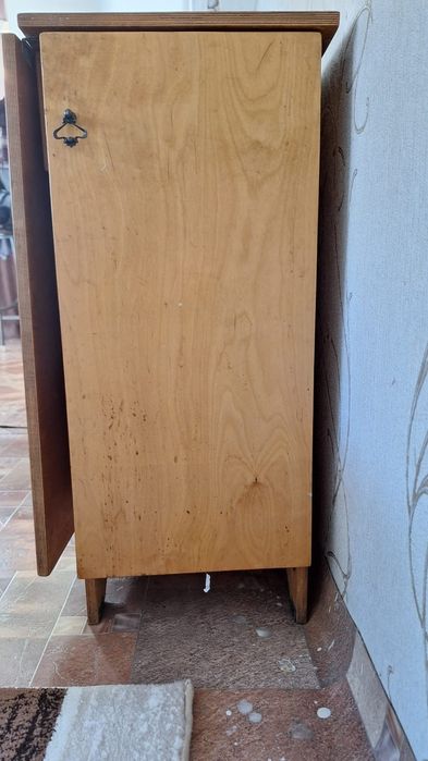 Отдам даром стол