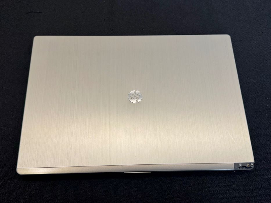 Лаптоп HP Folio 13-2000 / i5 / 4GB RAM / 128GB SSD / 13.3” / Windows 10 Pro