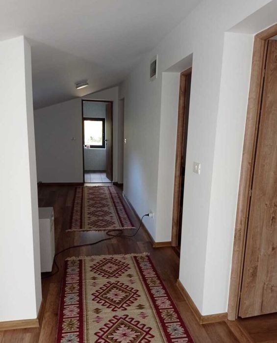 Casa de vanzare cu teren generos de 4700 mp