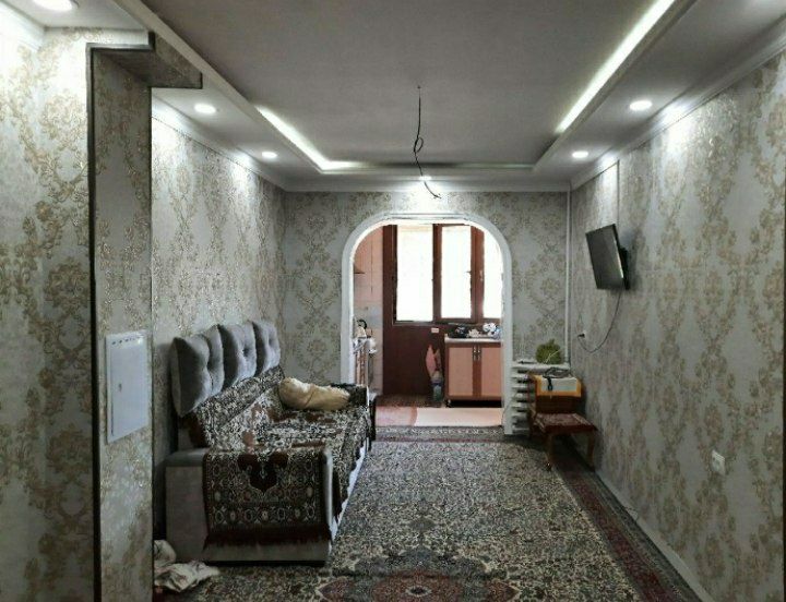 Срочно продам квартиру вдоль дороги 1 этаж