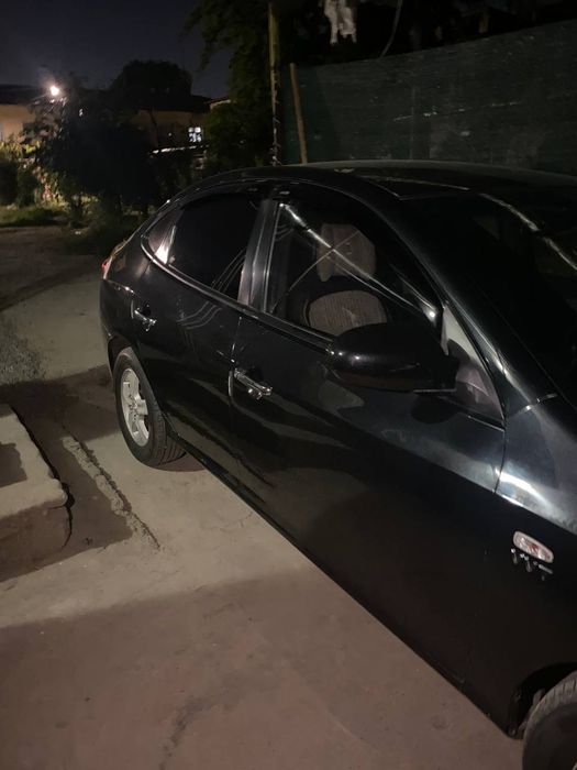 Hundai Avante 1.6 2008 kelishtirib beraman bemalol tel qilurila