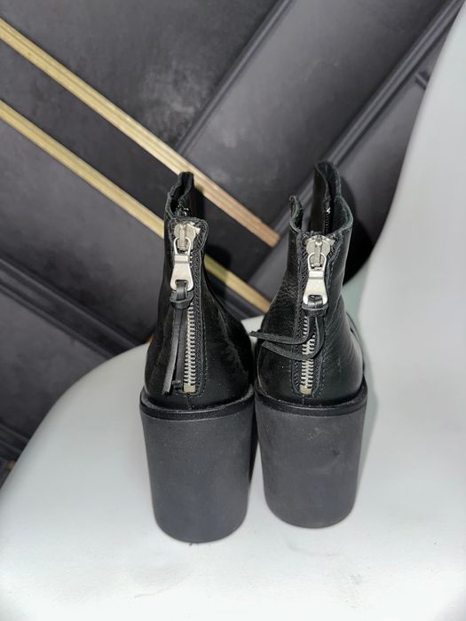 Продам 3 пары обуви 41р