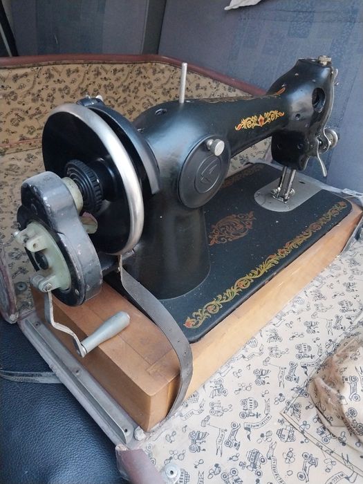 Швейная машина б/у