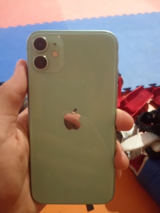 iPhone 11 (нашел 3 месяца назад) на запчасти