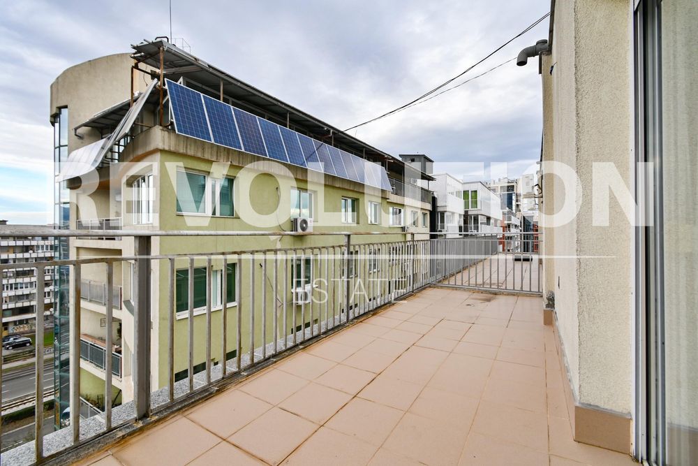 Дава се под наем Двустаен апартамент в София, Гоце Делчев - 90 кв.м за 750 € - Снимка #10