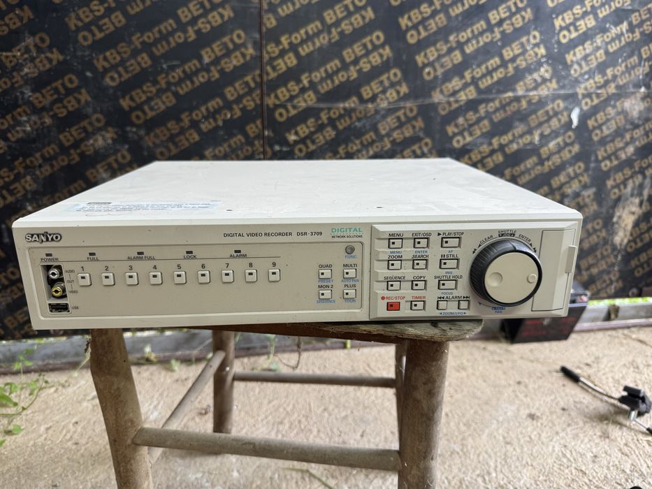 Продавам видео рекордер Sanio DSR-3709