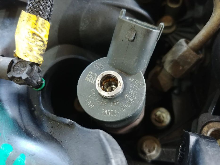 Injector 1.6 d ford focus focus 2 c-max fusion peugeot 206 307 407 citroen xsara c4 c5 mazda 3 0445110188