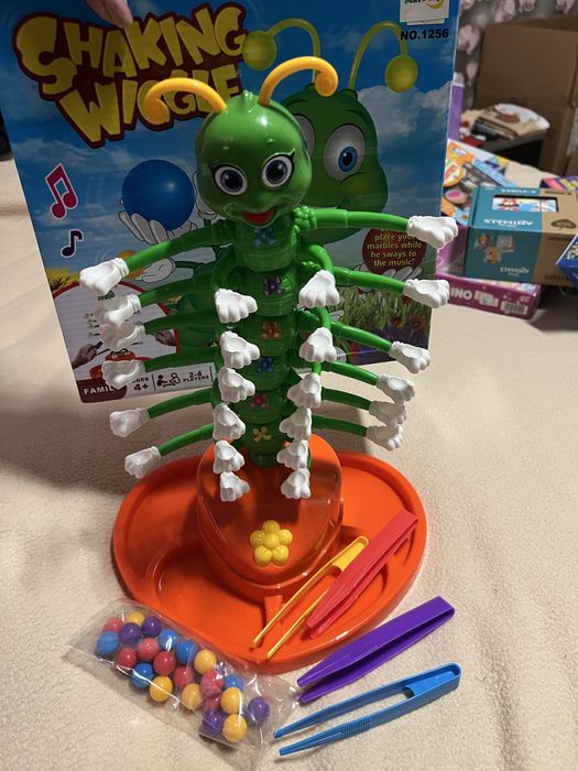 Щуро камионче и танцуваща гъсеница