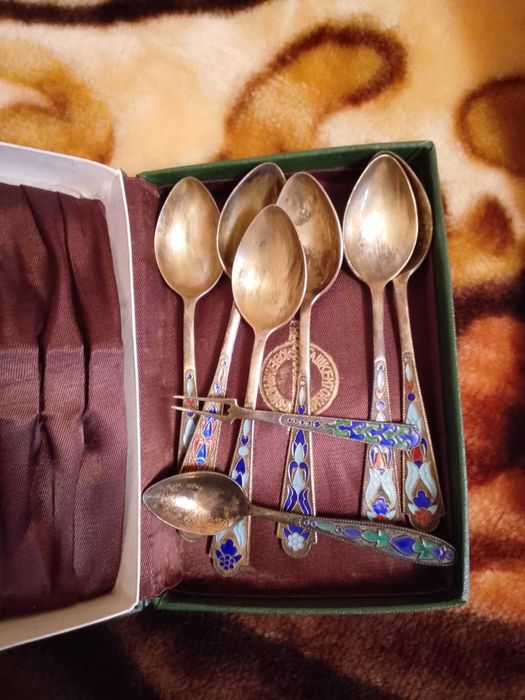 Продаю серебро 250 гр