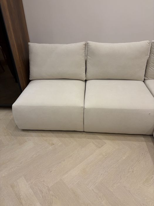 Диван углавой бежовый цвет