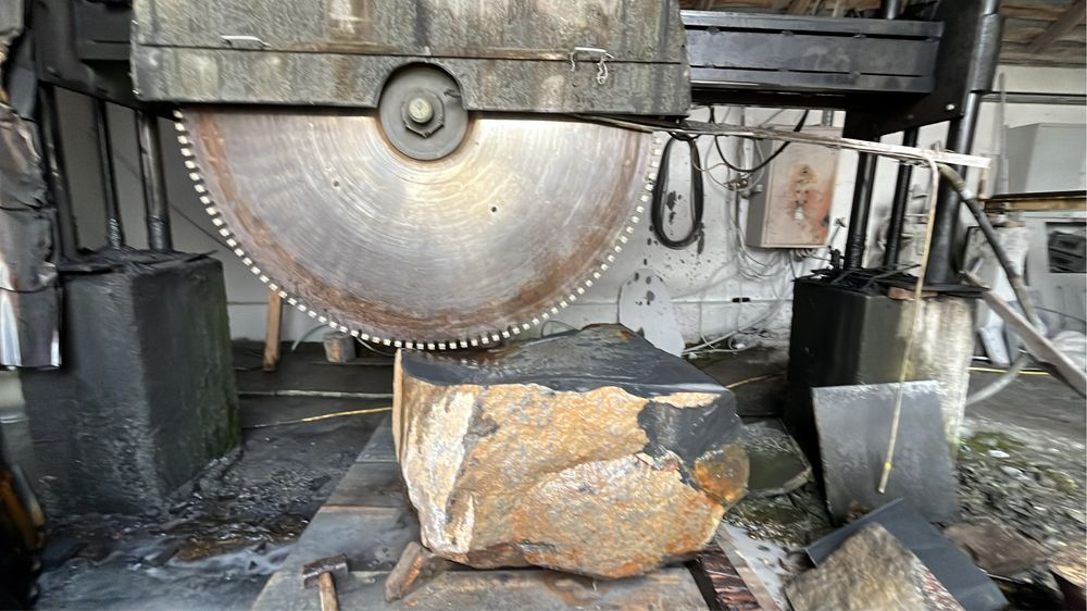 Marmura, monumente funerare, piatra