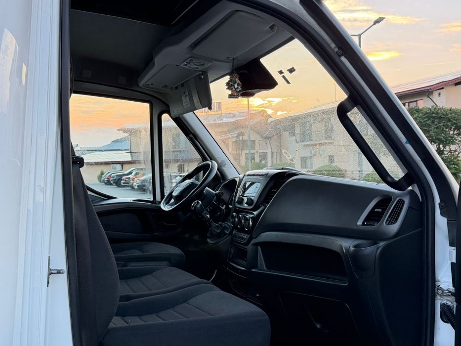Iveco daily full led  3.0 180cp  Anul 2023  Adus Recent