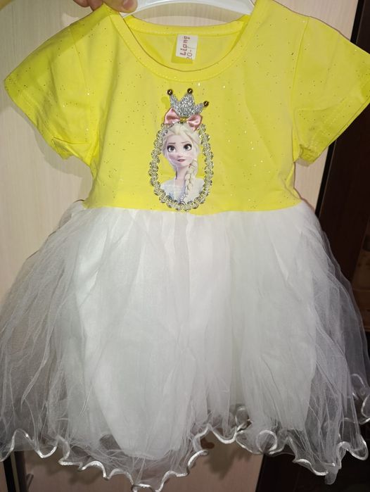 Платье на девочку