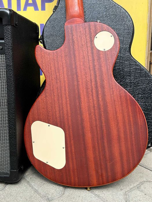 Електрическа Китара EPIPHONE Les Paul Classic GOLD + Кубе PEAVEY ValveKing VK 112 50W RMS / 16 Ohms