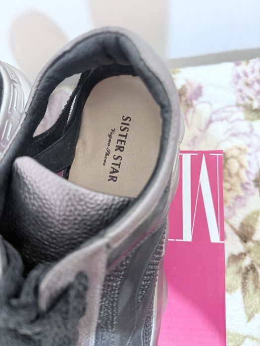 Sister stars фирма кроссовкаси 200 минг