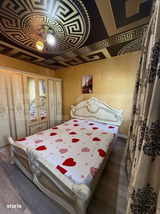 Apartament 3 camere, semidecomandat, 59 mp, stradal, zona Micro 17