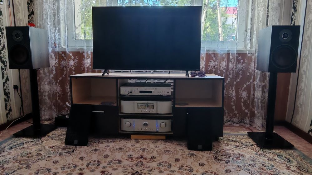 Акустика Dali oberon 3 со стойками Dali Connect E-601 (комплект)
