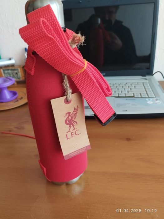 Продавам фен артикули на Ливърпул