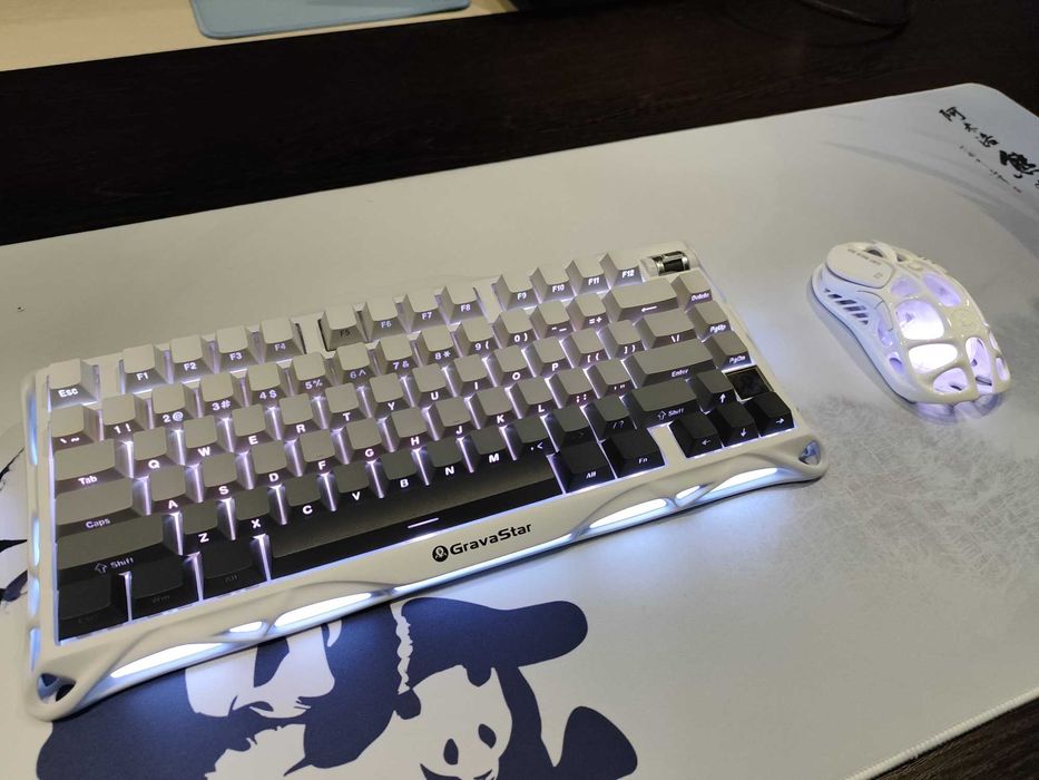 Продам клавиатуру Gravastar Mercury K1 Gradient White
