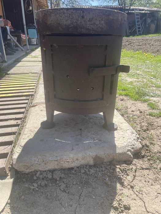 Boiler facut manual pentru apa calda.