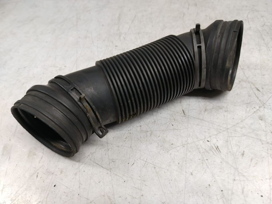 Tub conducta admisie aer 1k0129684l Volkswagen Jetta 5 [2005 - 2011]