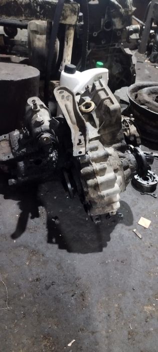 Продам коробку от гольф 2 механика