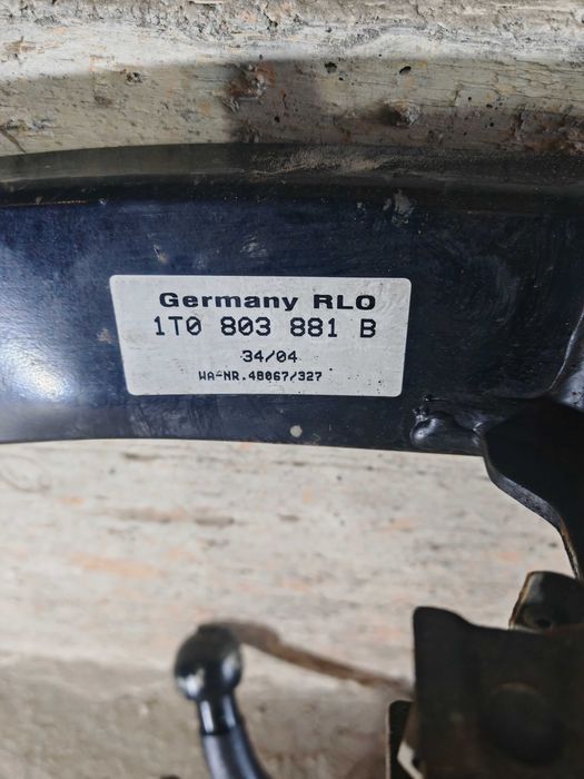 Теглич за vw touran