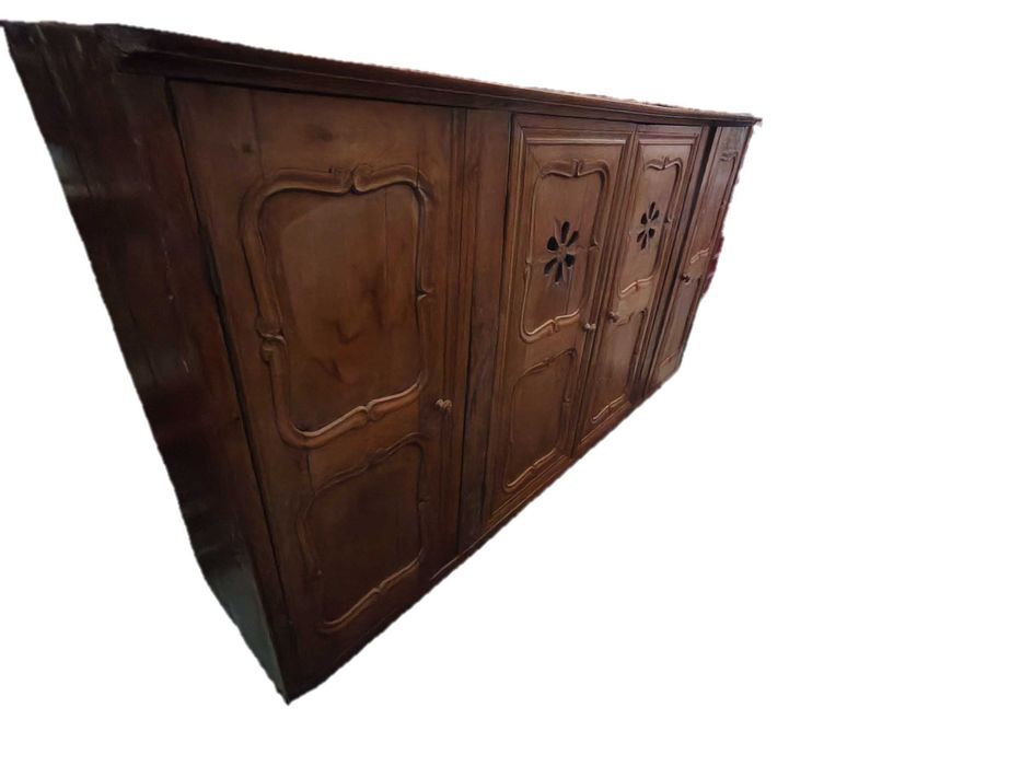 Масивен Дървен френски бюфет
