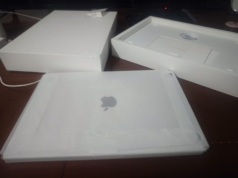 MacBook Pro M3 36G/1TB