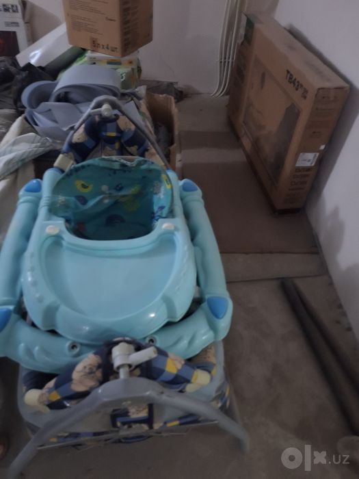 Eski bolalar kolyaska moshinalari sotiladi