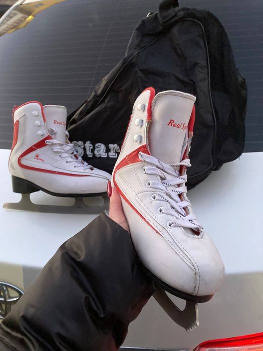 Продам фигурные коньки