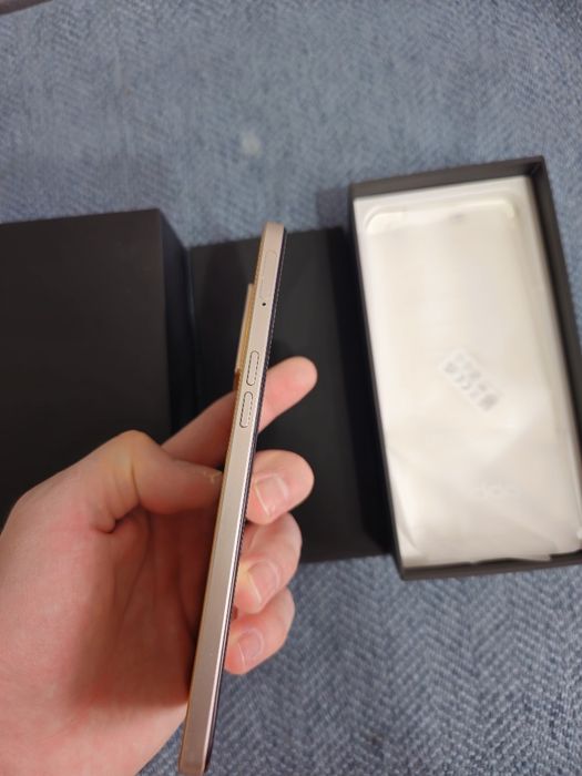 Продам Oppo Reno 7