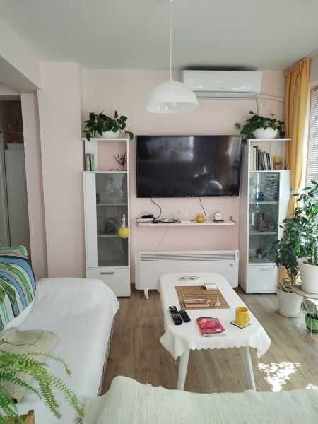 Продава се Двустаен апартамент в Бургас, Център - 72 кв.м за 1888 €/кв.м - Снимка #11