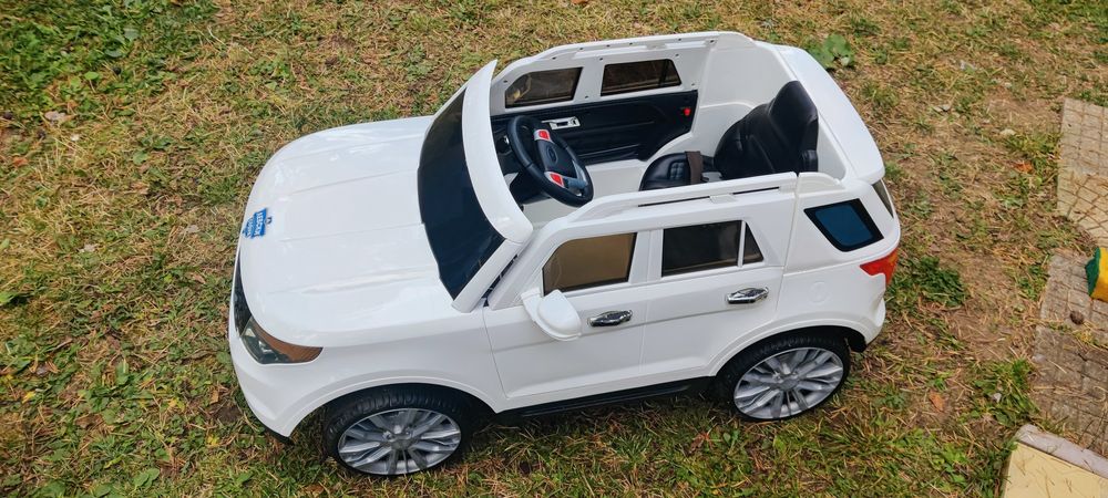 Акумулаторна количка джип