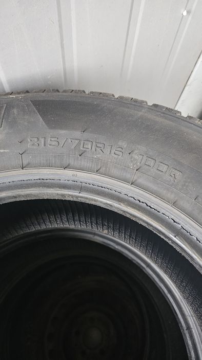 Шины зимнин состояние очень хорошее