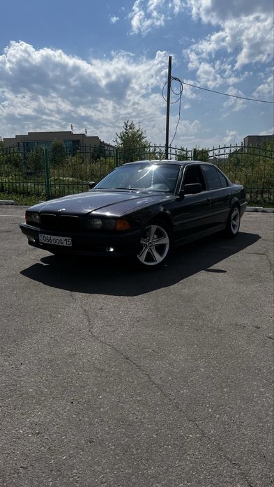 В поодаже Бумер е38