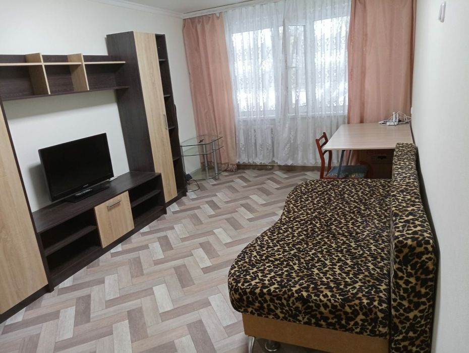 Сдам 1комнатную квартиру на длительный срок семейной паре