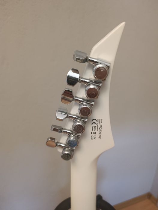 Solar guitars winter 1.6 evertune