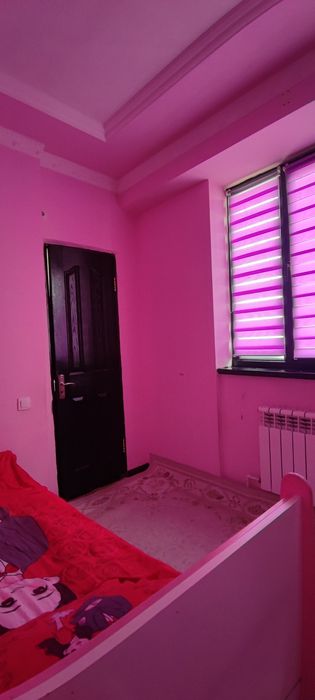 Уй сотилади. чуқурсойда 5этажли 5этаж 2хона 3хона қилинган. Ремонтли