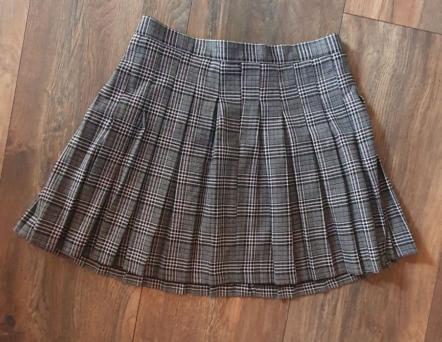 Пола   волани,     Нова