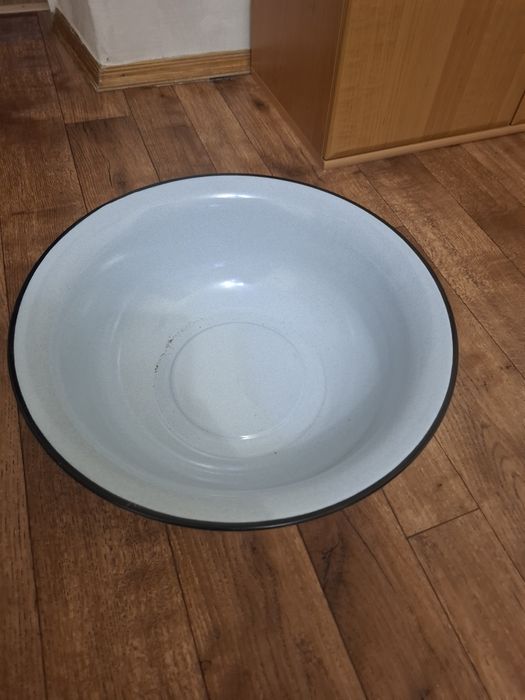 Продам таз эмалированный