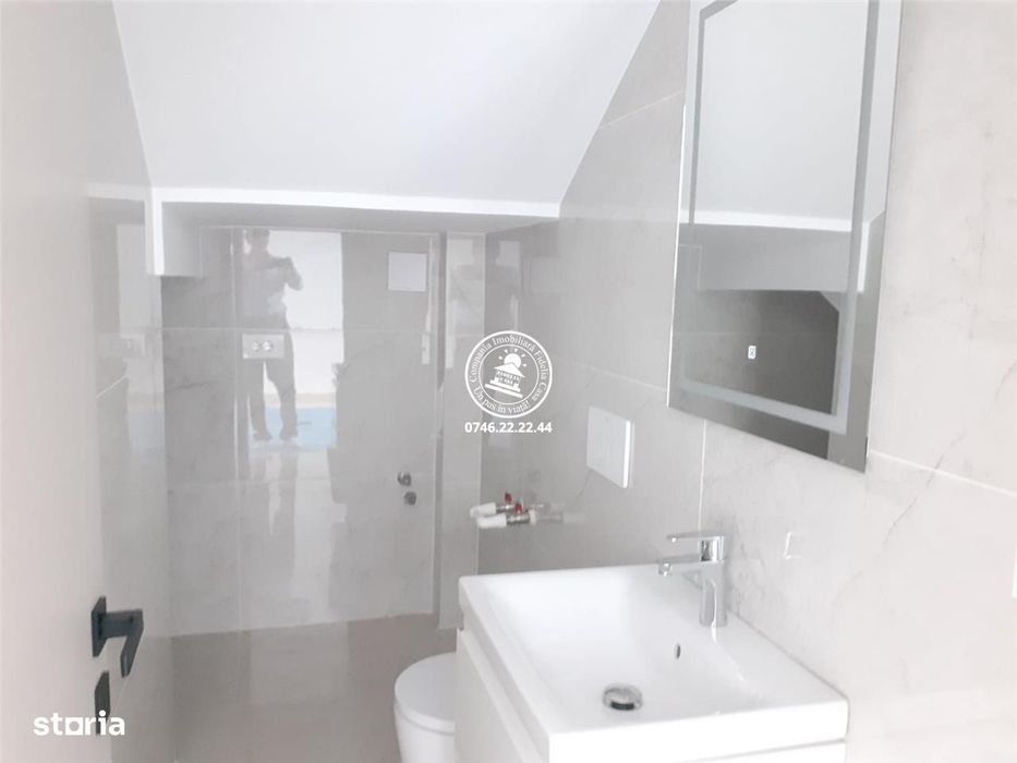 Vila  de vanzare  Rediu,