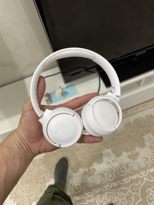 JBL Науашник